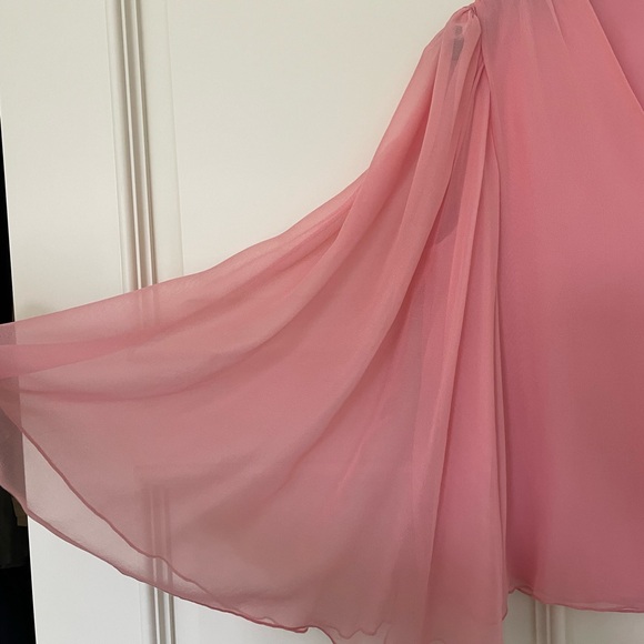 Alice + Olivia V-Neck Pink Blouse - Picture 3 of 3